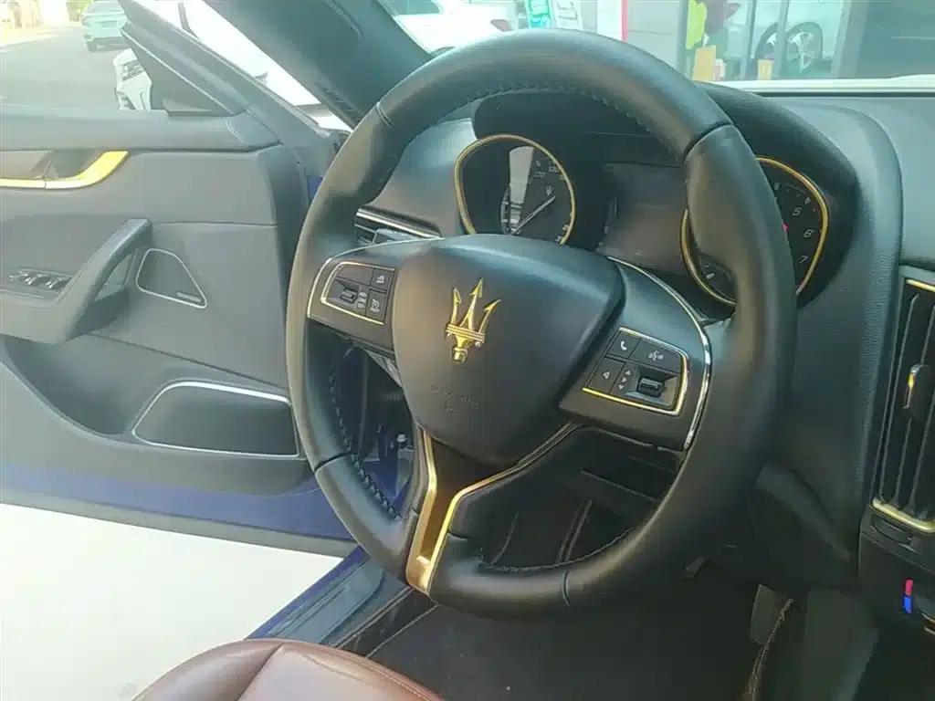 2018 Levante 3.0T Classic Edition — миниатюра 11