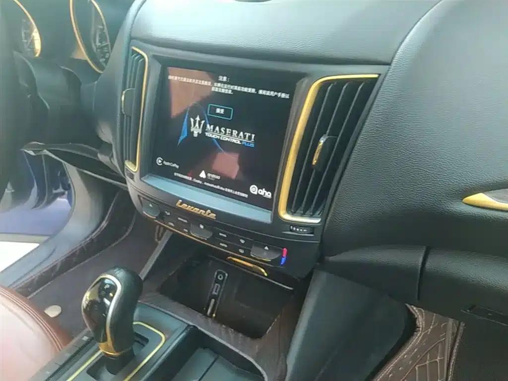 2018 Levante 3.0T Classic Edition — миниатюра 13