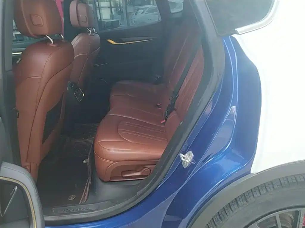 2018 Levante 3.0T Classic Edition — миниатюра 17