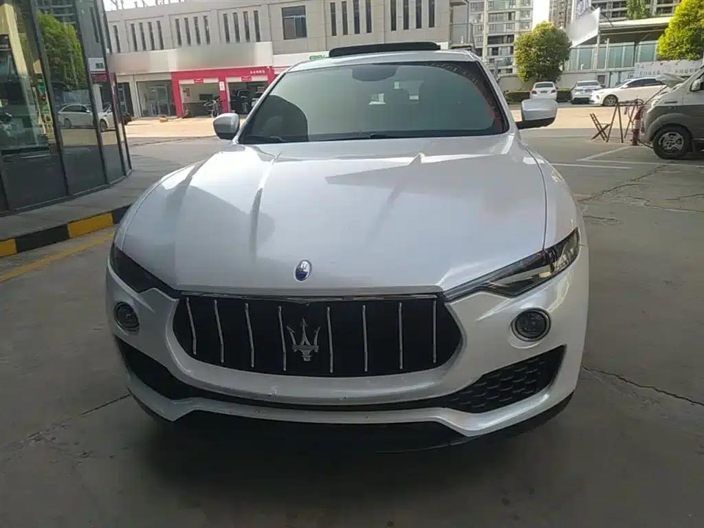 2018 Levante 3.0T Classic Edition — миниатюра 3