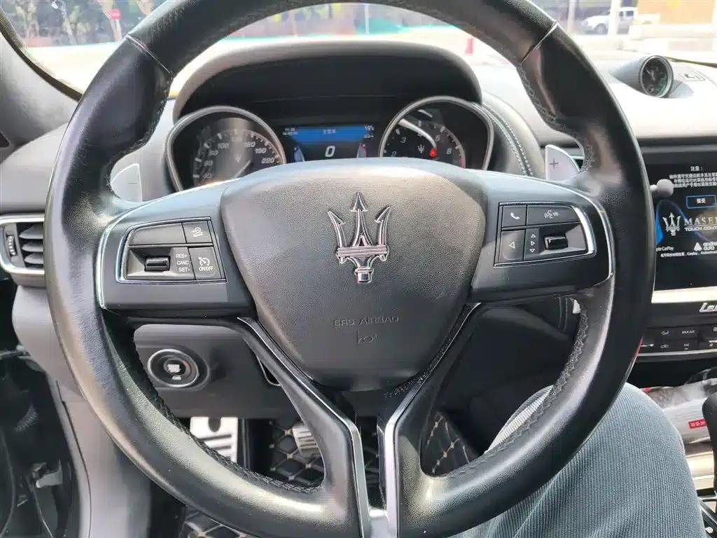 2016 Levante 3.0T Standard Edition — миниатюра 2