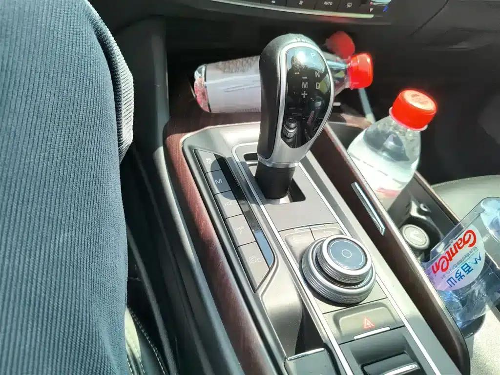 2016 Levante 3.0T Standard Edition — миниатюра 6