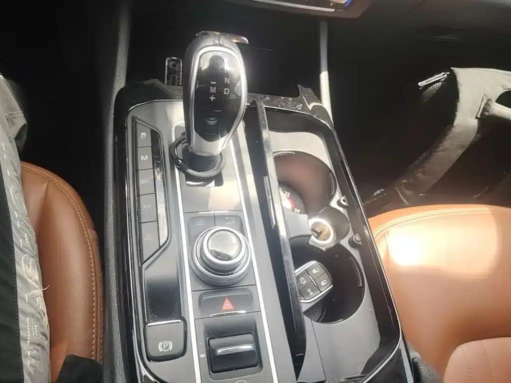2016 Levante 3.0T Standard Edition — миниатюра 14