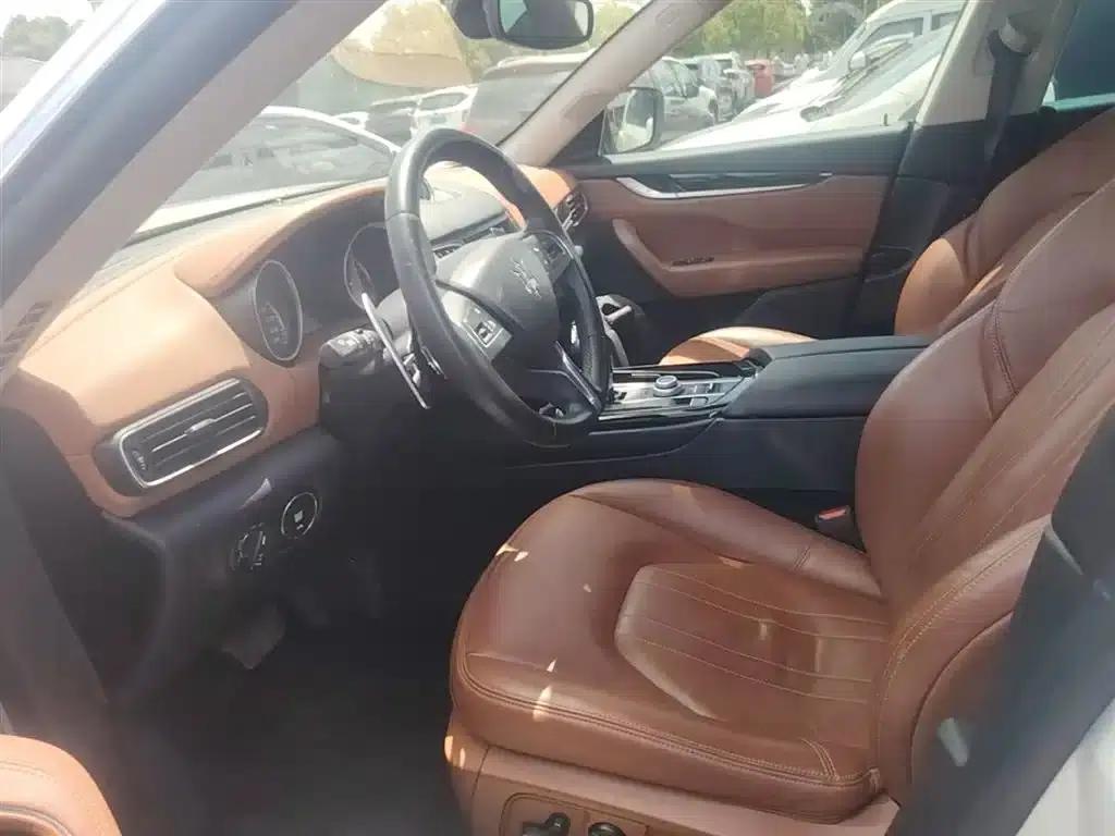 2016 Levante 3.0T Standard Edition — миниатюра 15
