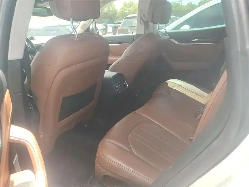 2016 Levante 3.0T Standard Edition — миниатюра 17