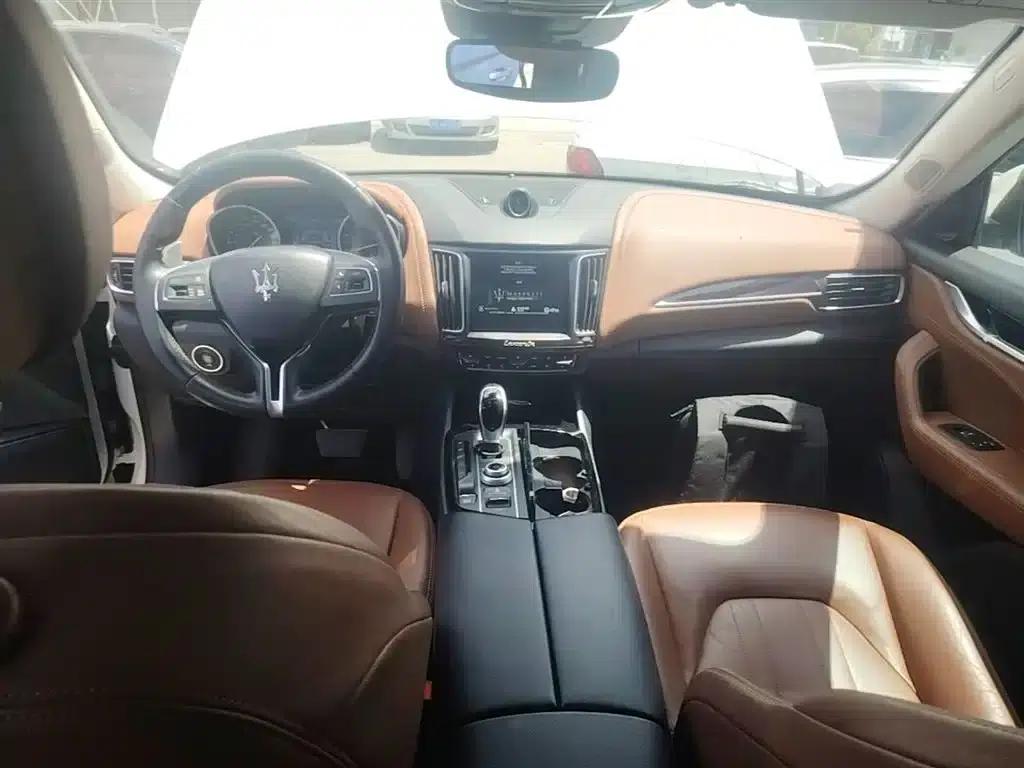 2016 Levante 3.0T Standard Edition — миниатюра 10