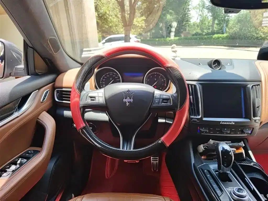 2016 Levante 3.0T Standard Edition — миниатюра 3
