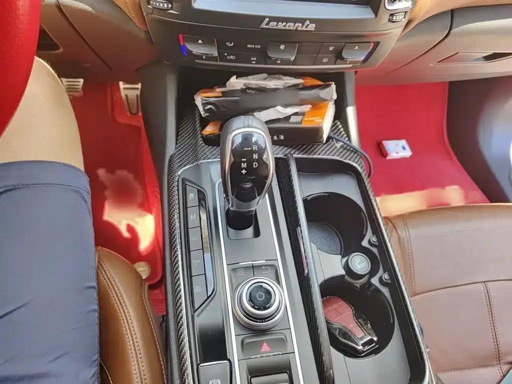2016 Levante 3.0T Standard Edition — миниатюра 7