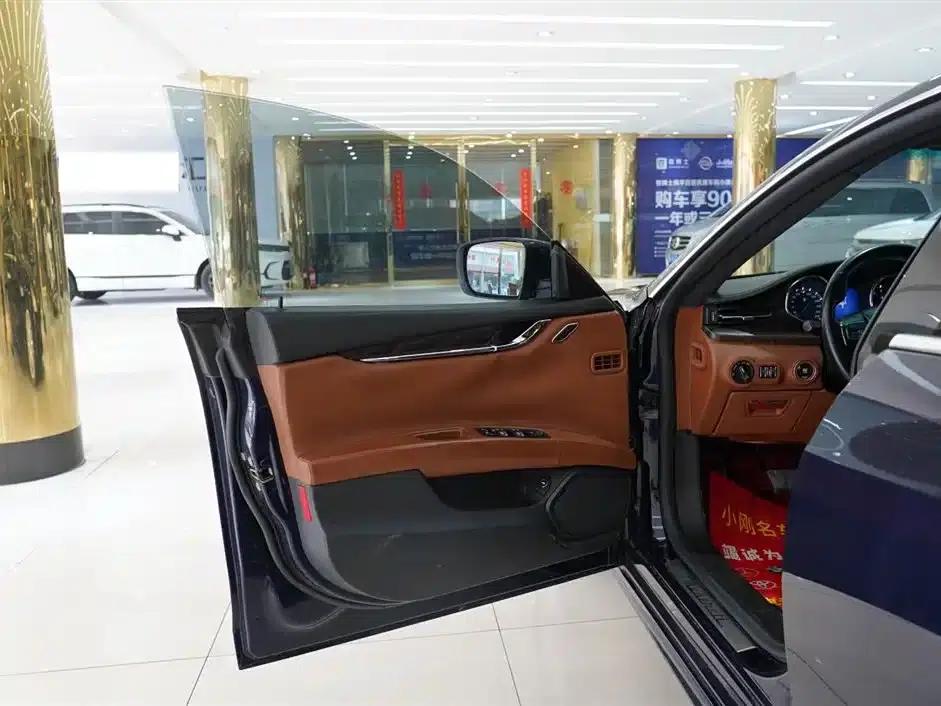 Presidential Edition 2015 3.0T Standard Edition — миниатюра 5