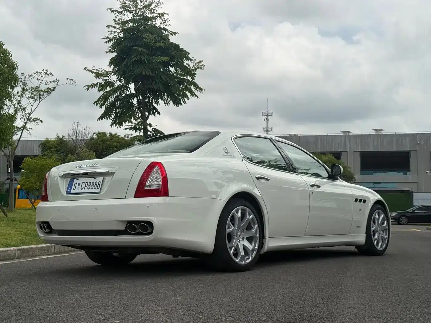 2010 Quattroporte 4.7L Sport Edition — миниатюра 6