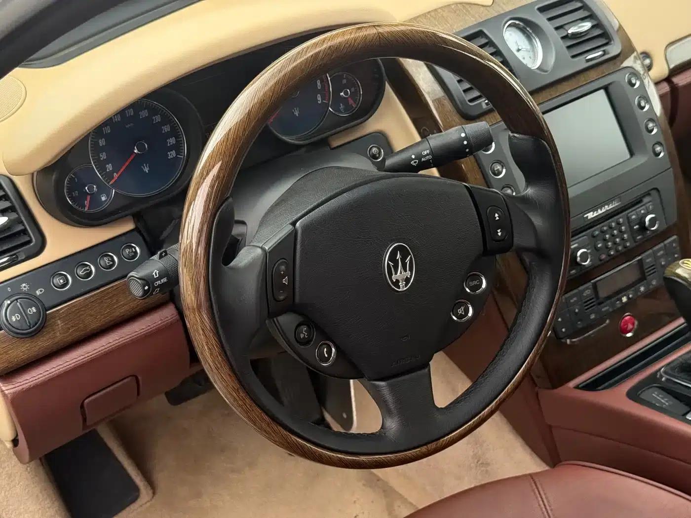 2010 Quattroporte 4.7L Sport Edition — миниатюра 7