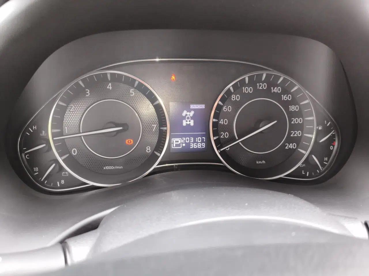 Nissan Patrol 2017 4.0L XE Middle East Version — миниатюра 12