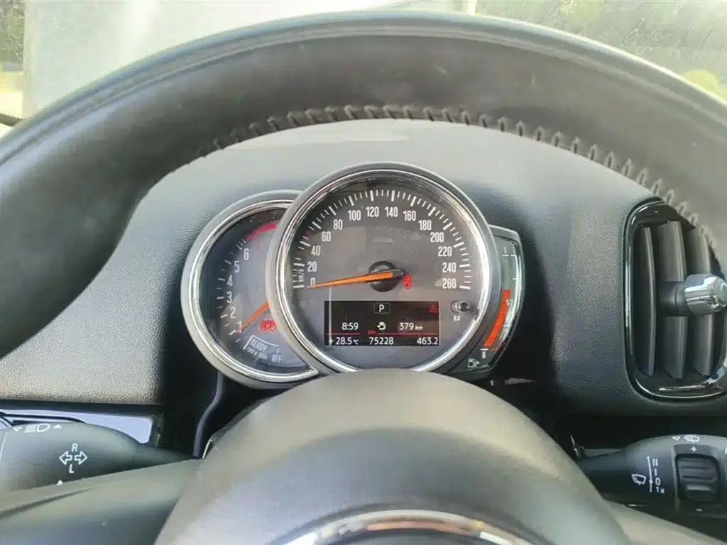 2019 MINI COUNTRYMAN 1.5T COOPER ALL4 Classic Weekend Travel Edition — миниатюра 12