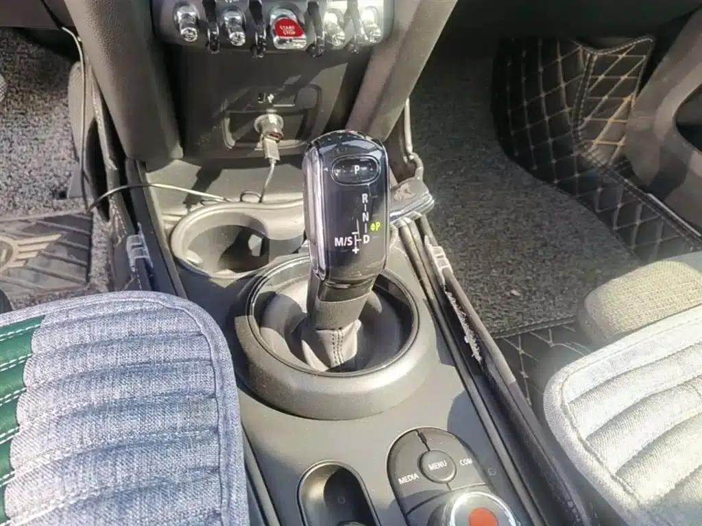 2019 MINI COUNTRYMAN 1.5T COOPER ALL4 Classic Weekend Travel Edition — миниатюра 14