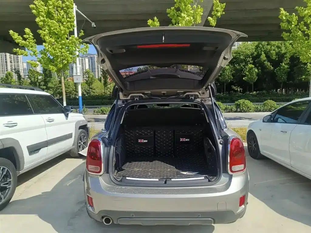 2019 MINI COUNTRYMAN 1.5T COOPER ALL4 Classic Weekend Travel Edition — миниатюра 19