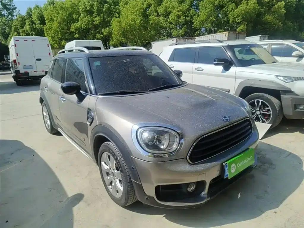 2019 MINI COUNTRYMAN 1.5T COOPER ALL4 Classic Weekend Travel Edition — миниатюра 4