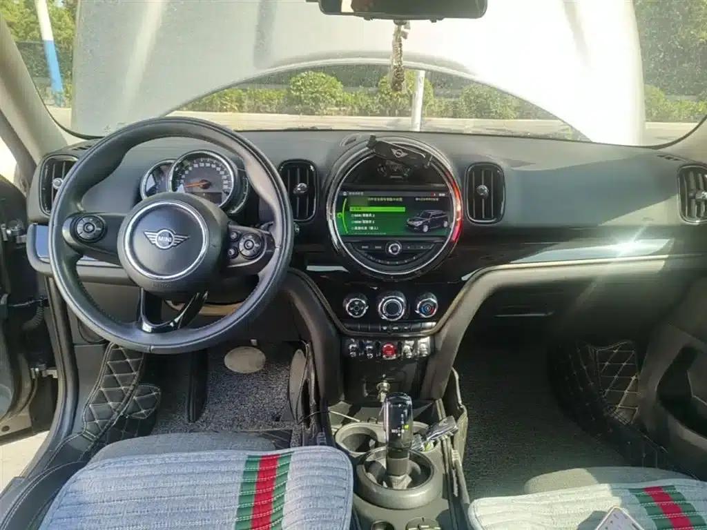 2019 MINI COUNTRYMAN 1.5T COOPER ALL4 Classic Weekend Travel Edition — миниатюра 10