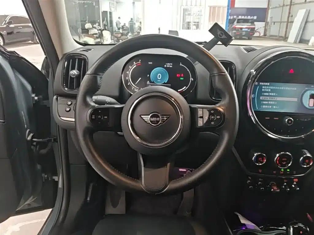 2022 MINI COUNTRYMAN Facelift 1.5T COOPER Connoisseur — миниатюра 11
