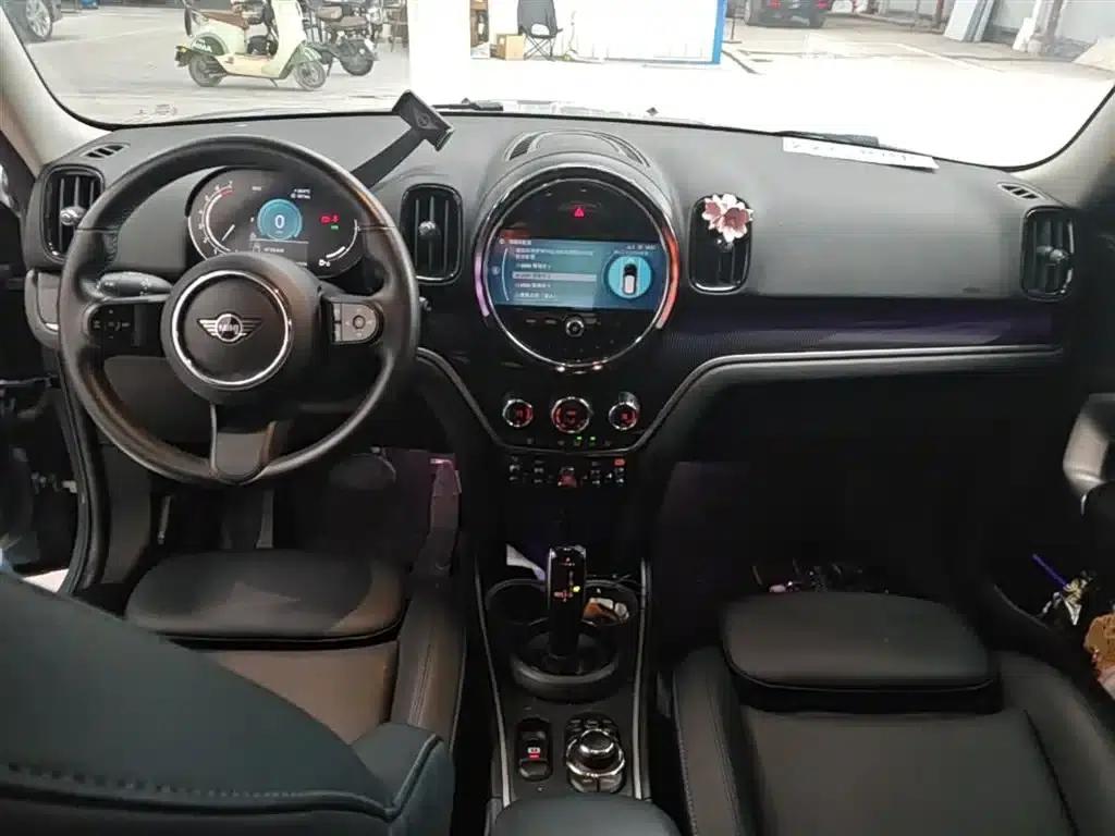 2022 MINI COUNTRYMAN Facelift 1.5T COOPER Connoisseur — миниатюра 10