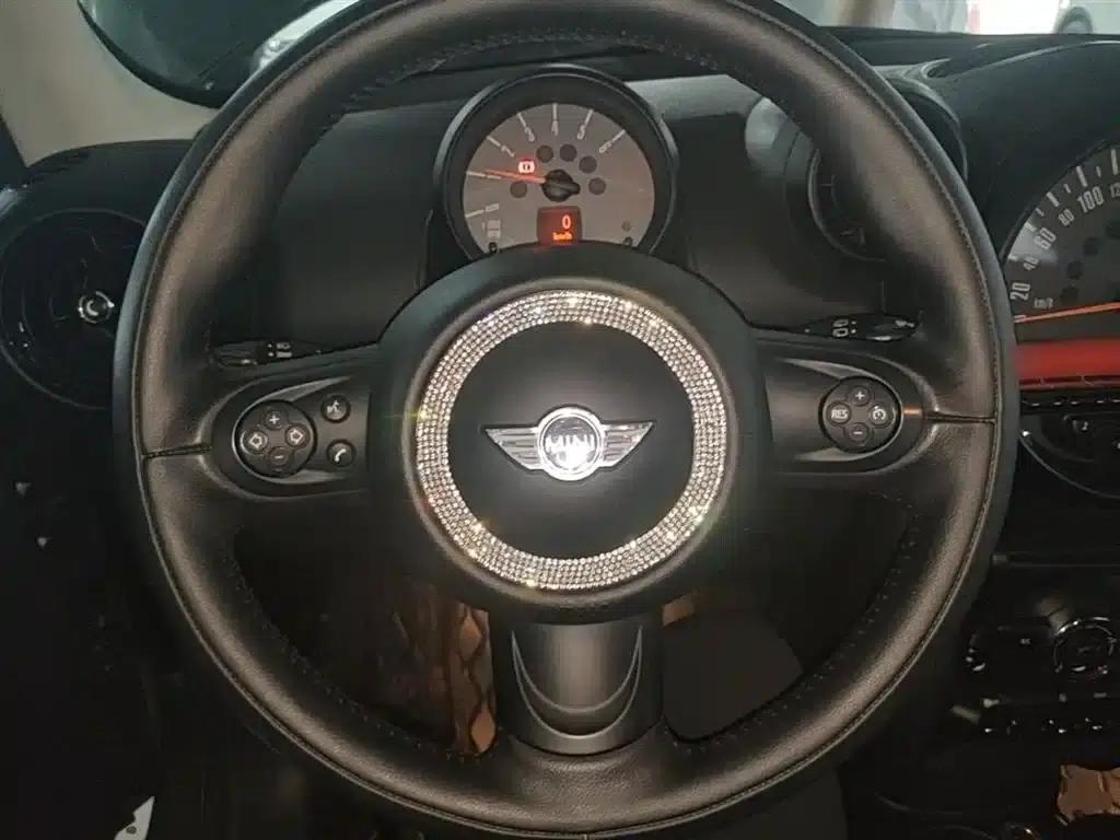 2016 MINI COUNTRYMAN 1.6T COOPER ALL4 Fun for Gear Enthusiasts — миниатюра 11