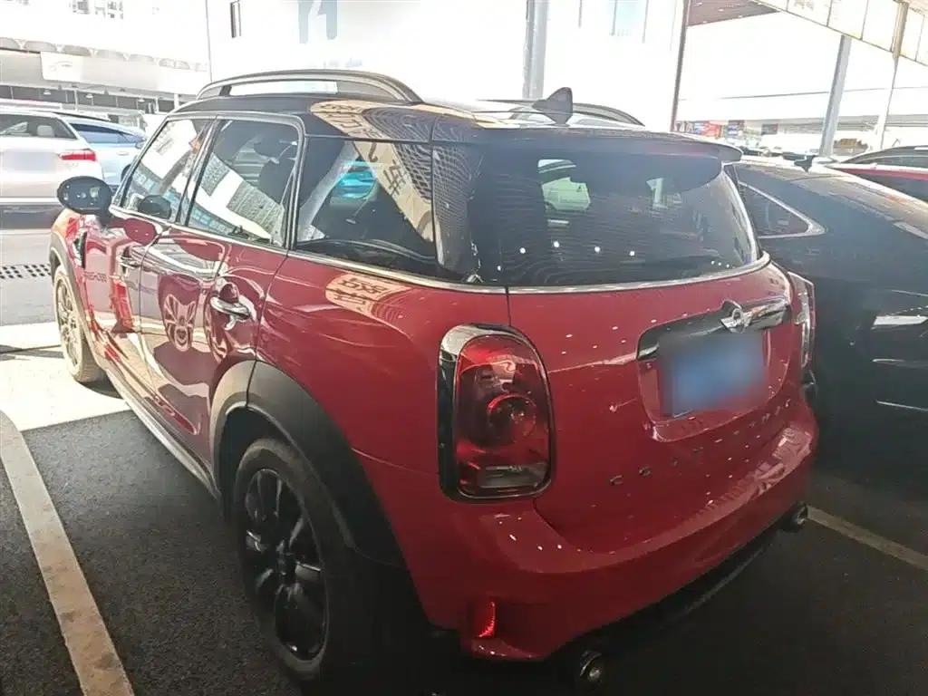 2017 MINI COUNTRYMAN 2.0T COOPER S ALL4 Traveler — миниатюра 5
