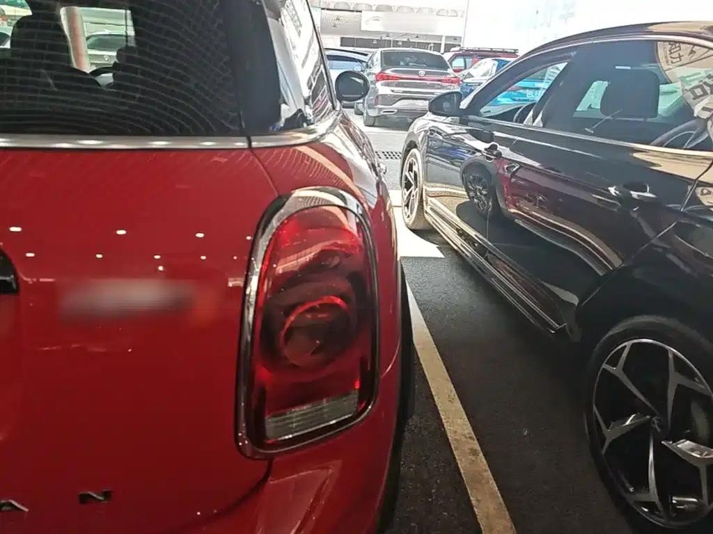 2017 MINI COUNTRYMAN 2.0T COOPER S ALL4 Traveler — миниатюра 8