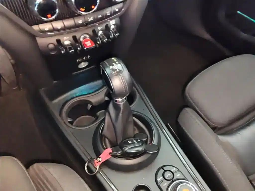 2017 MINI COUNTRYMAN 1.5T COOPER ALL4 Explorer — миниатюра 21