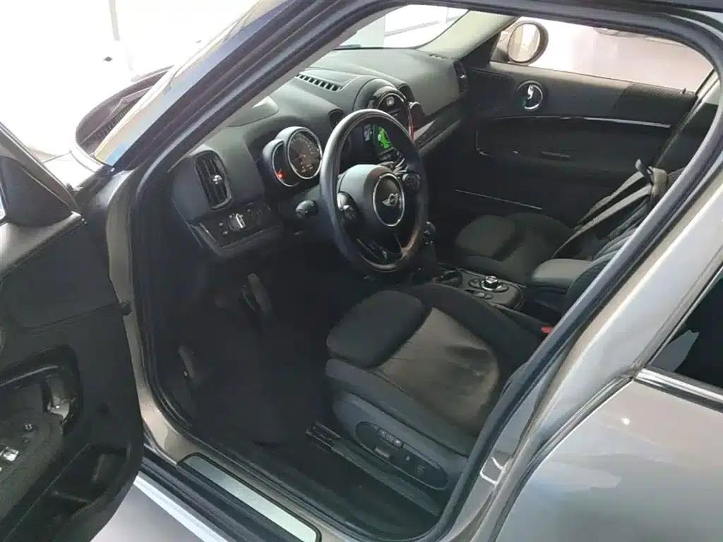 2017 MINI COUNTRYMAN 1.5T COOPER ALL4 Explorer — миниатюра 23