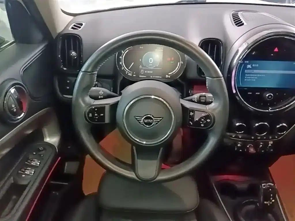 2022 MINI COUNTRYMAN 1.5T COOPER Connoisseur — миниатюра 11