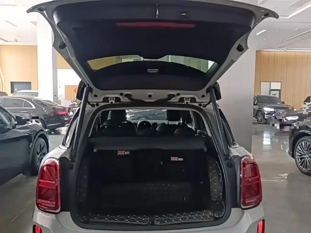 2022 MINI COUNTRYMAN 1.5T COOPER Connoisseur — миниатюра 19