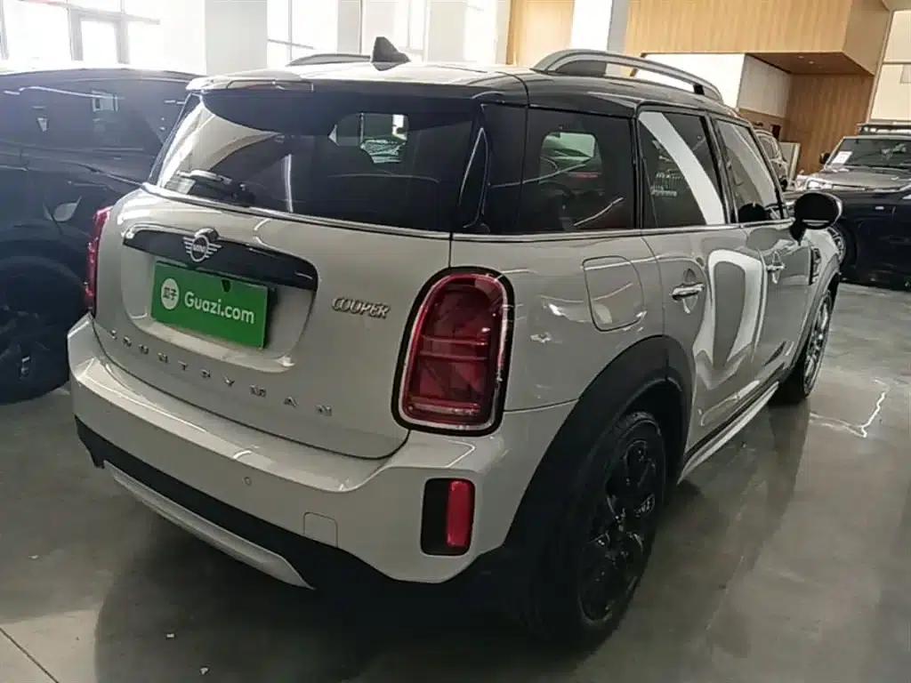 2022 MINI COUNTRYMAN 1.5T COOPER Connoisseur — миниатюра 7