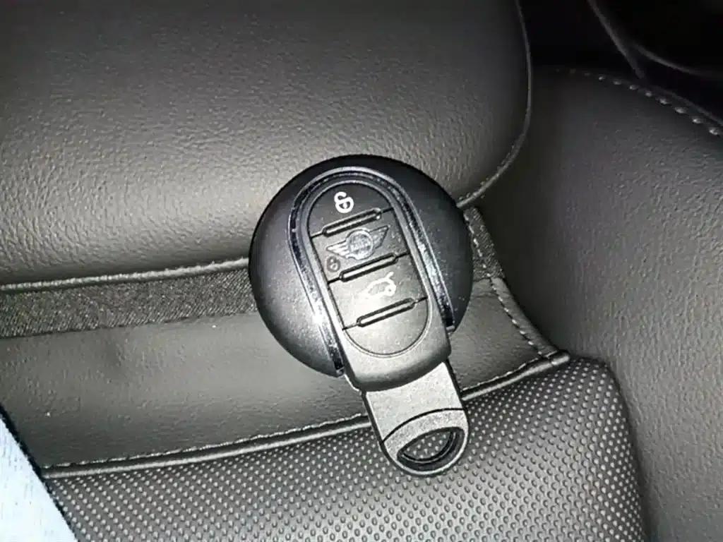 2022 MINI COUNTRYMAN 1.5T COOPER Connoisseur — миниатюра 9