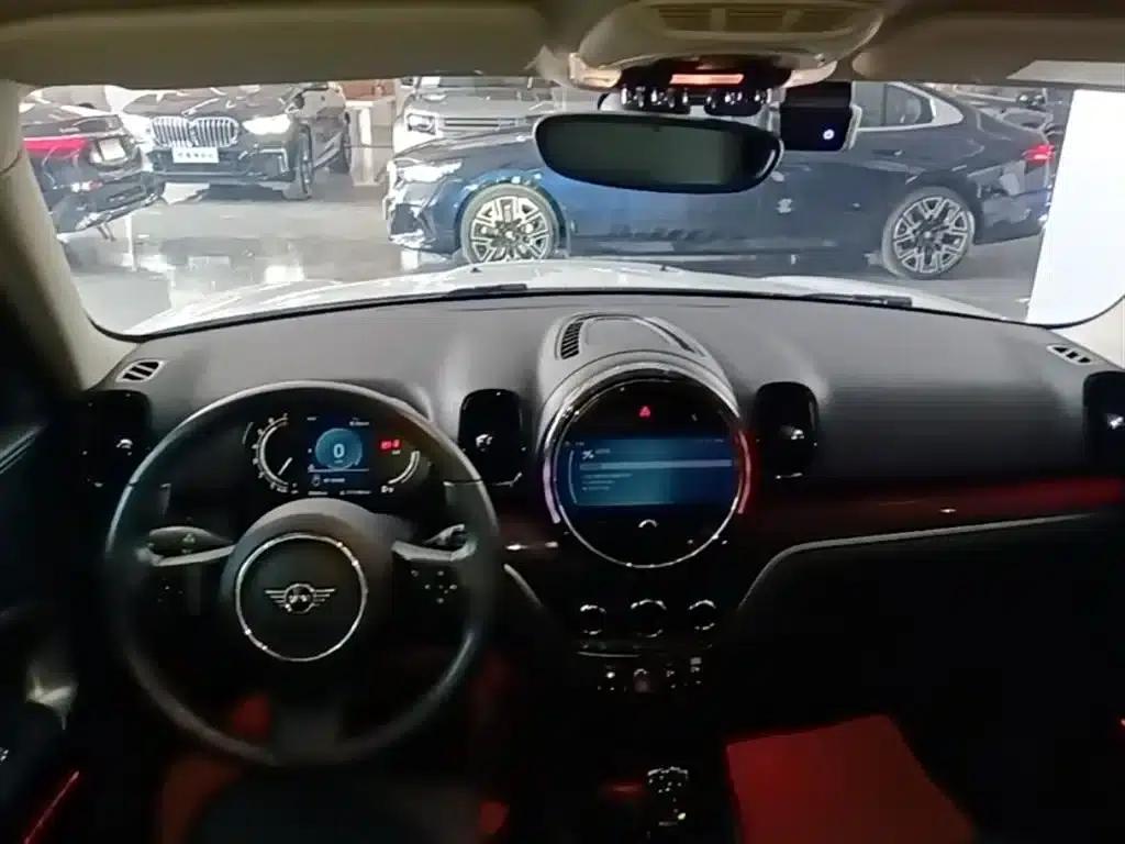 2022 MINI COUNTRYMAN 1.5T COOPER Connoisseur — миниатюра 10