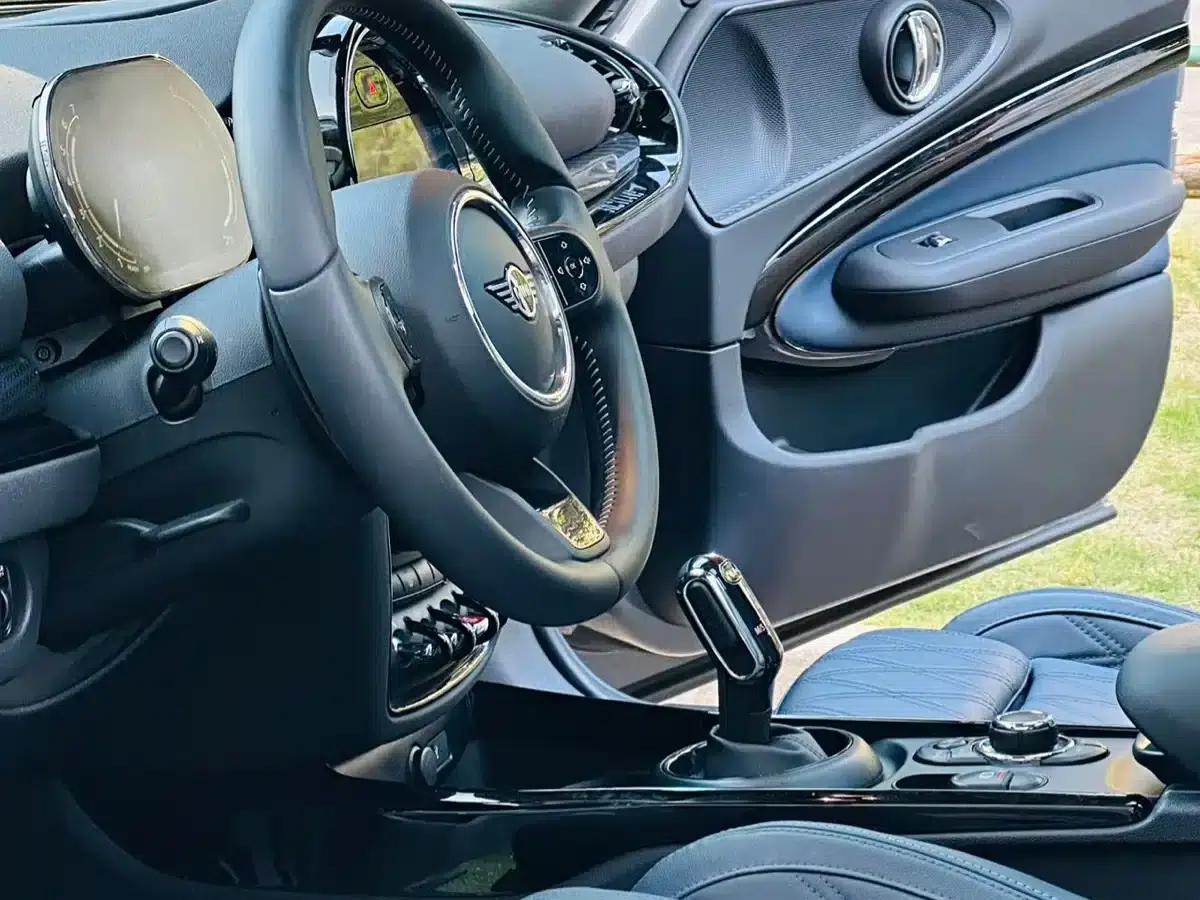 2022 MINI CLUBMAN 2.0T COOPER S BRICK LANE Limited Edition — миниатюра 15
