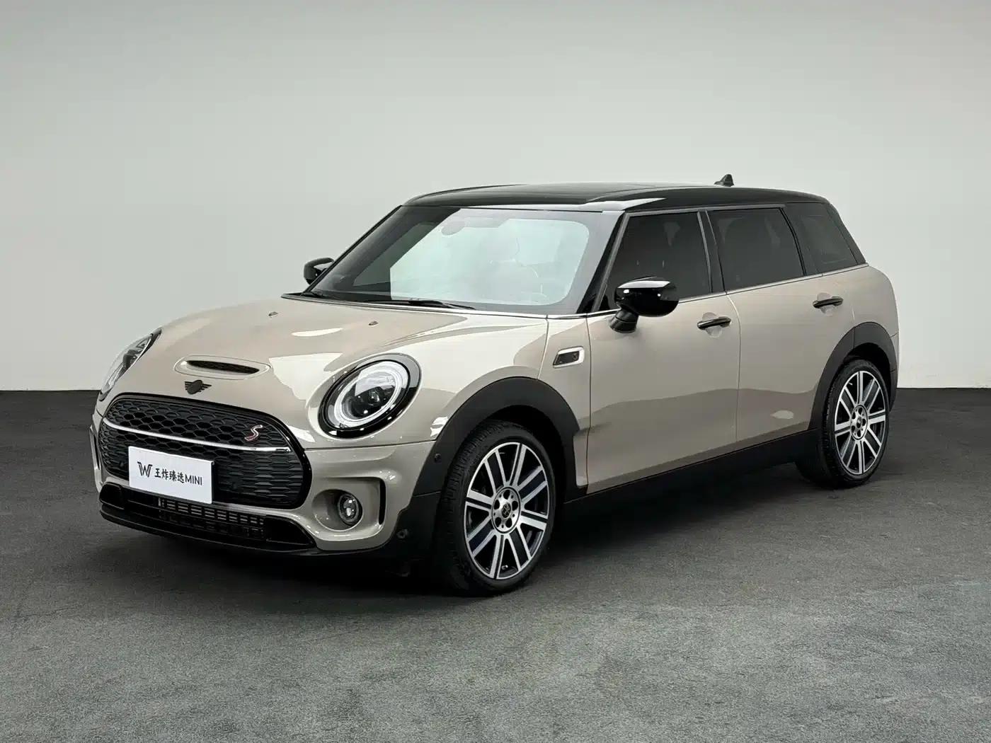 2023 MINI CLUBMAN 2.0T COOPER S Connoisseur — миниатюра 1