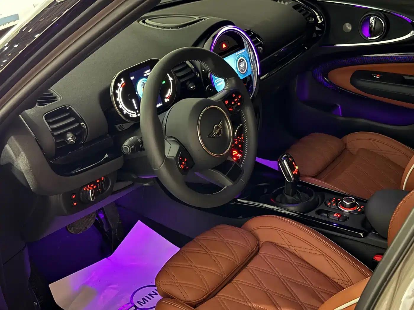 2023 MINI CLUBMAN 2.0T COOPER S Connoisseur — миниатюра 11