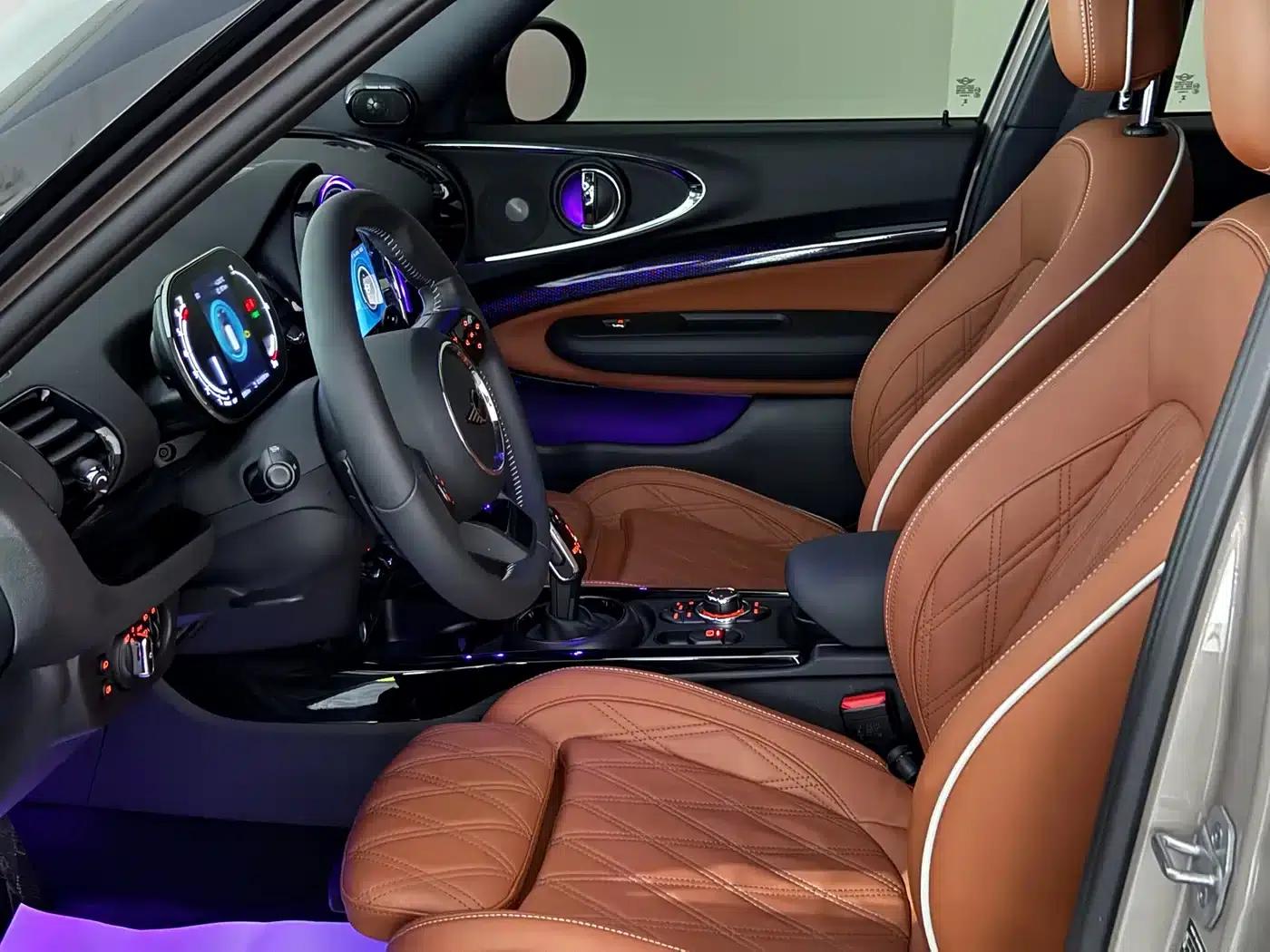 2023 MINI CLUBMAN 2.0T COOPER S Connoisseur — миниатюра 12