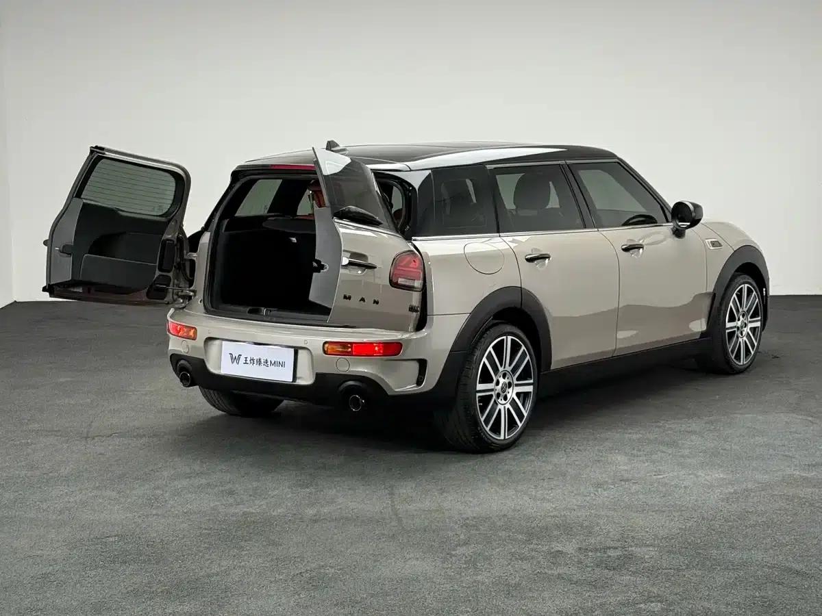 2023 MINI CLUBMAN 2.0T COOPER S Connoisseur — миниатюра 22