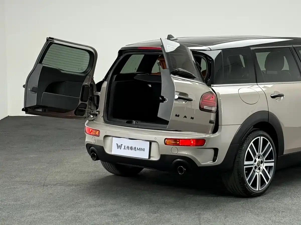 2023 MINI CLUBMAN 2.0T COOPER S Connoisseur — миниатюра 23