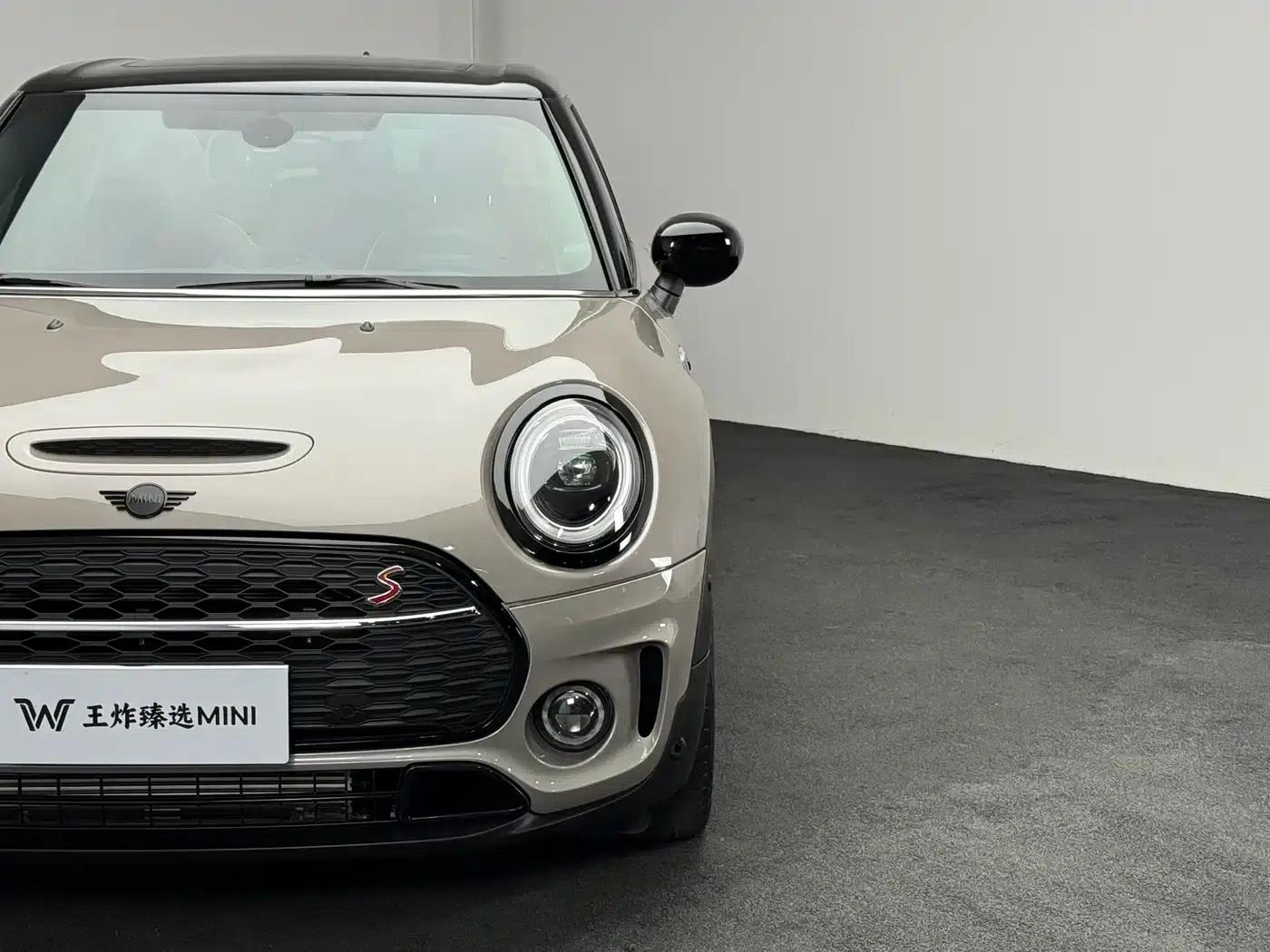 2023 MINI CLUBMAN 2.0T COOPER S Connoisseur — миниатюра 4