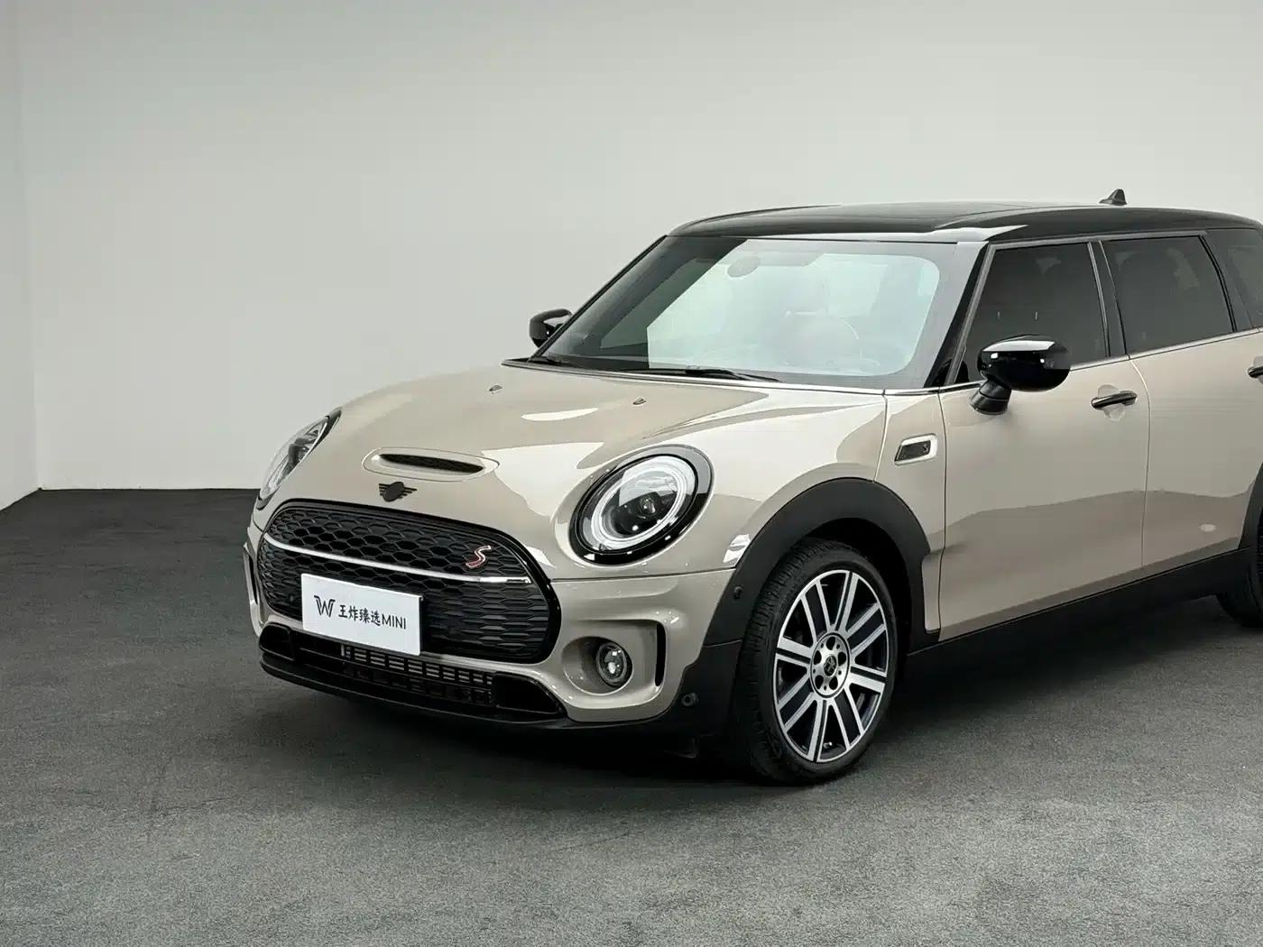 2023 MINI CLUBMAN 2.0T COOPER S Connoisseur — миниатюра 5
