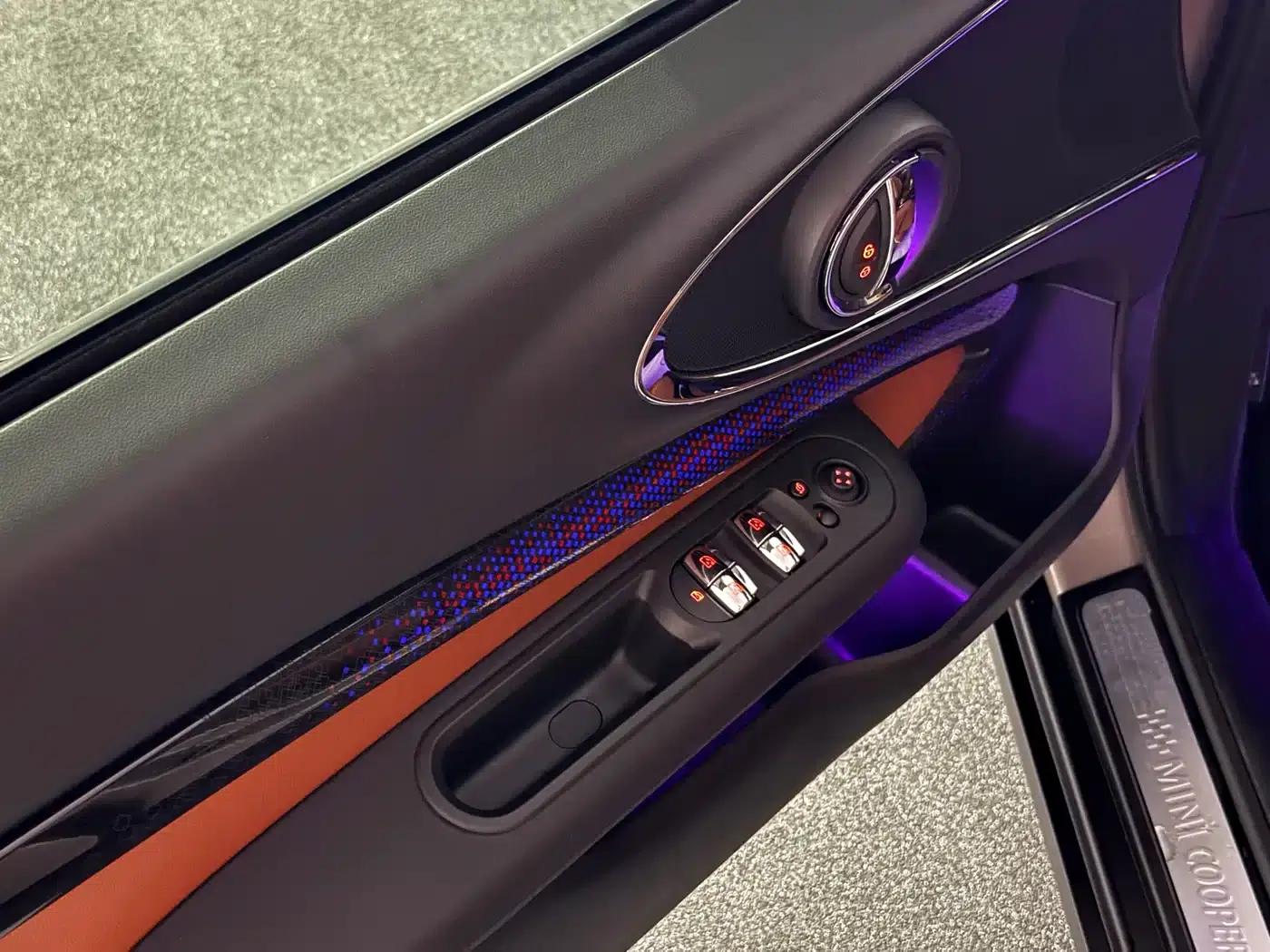 2023 MINI CLUBMAN 2.0T COOPER S Connoisseur — миниатюра 9
