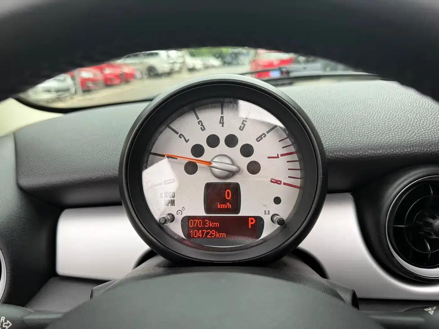 2011 MINI CLUBMAN 1.6L COOPER Fun — миниатюра 14