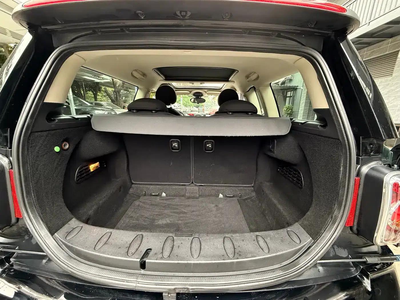 2011 MINI CLUBMAN 1.6L COOPER Fun — миниатюра 19