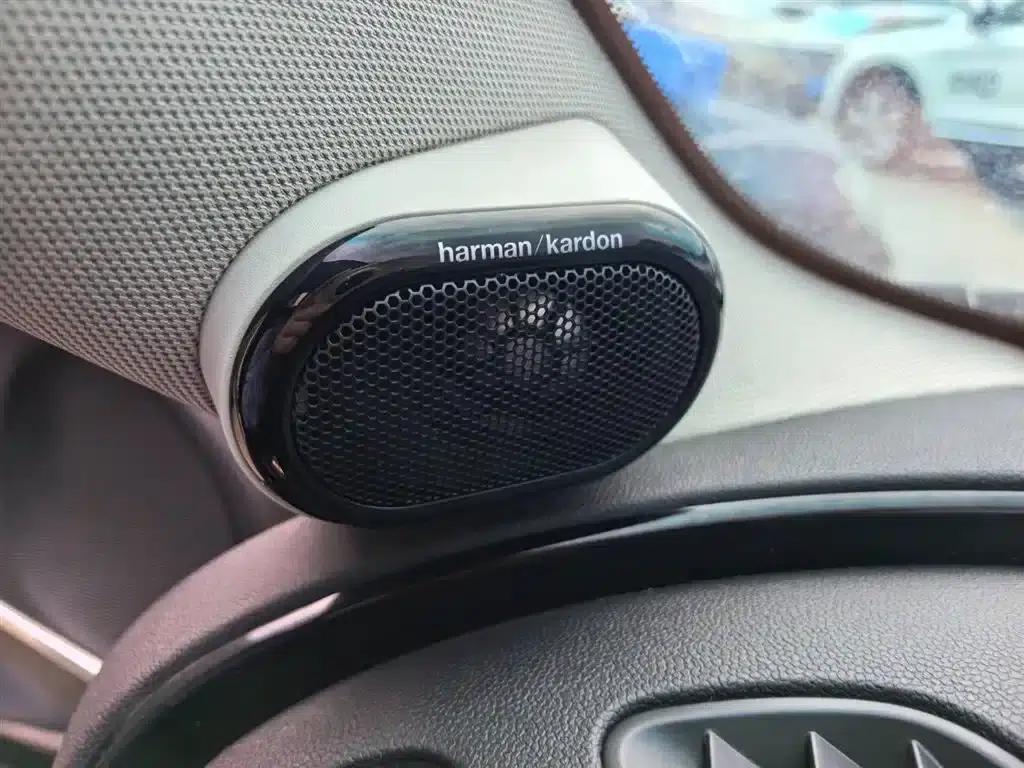 2016 MINI CLUBMAN Facelift 2.0T COOPER S — миниатюра 16