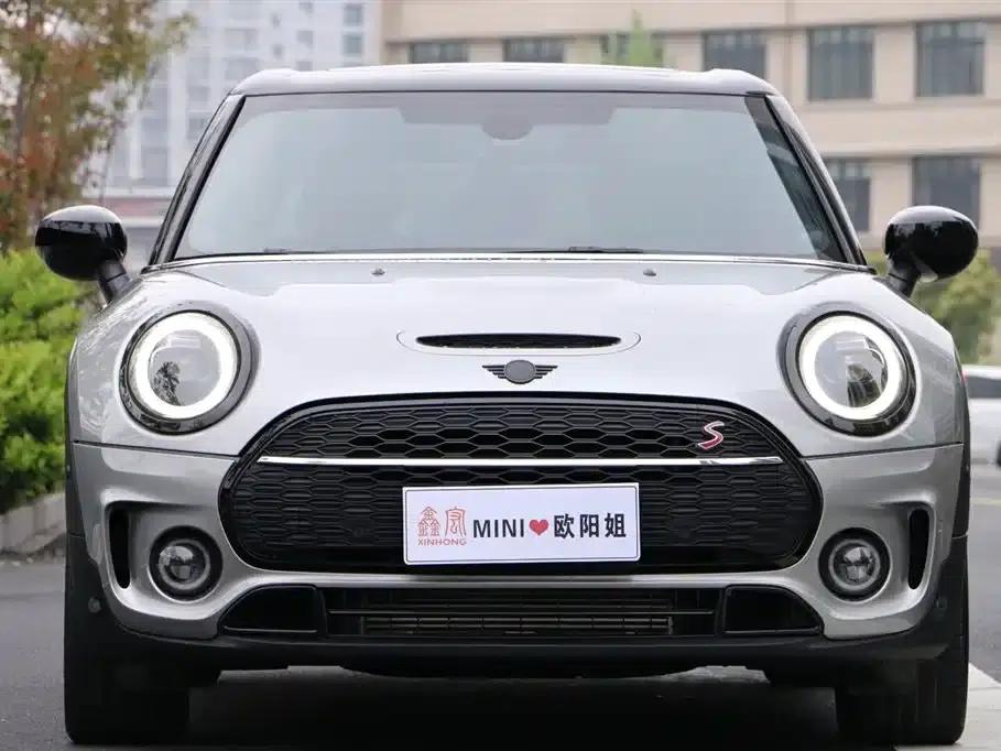 2023 MINI CLUBMAN 2.0T COOPER S Connoisseur — миниатюра 2