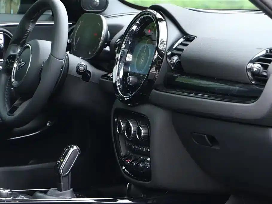 2023 MINI CLUBMAN 2.0T COOPER S Connoisseur — миниатюра 15