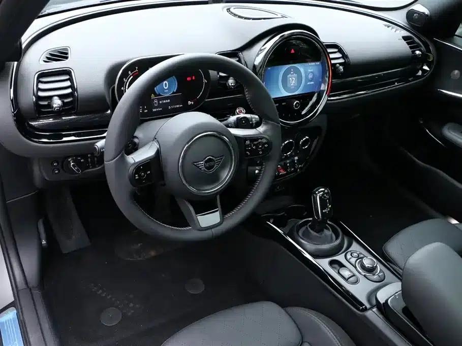 2023 MINI CLUBMAN 2.0T COOPER S Connoisseur — миниатюра 16