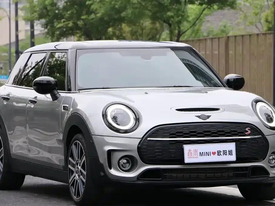 2023 MINI CLUBMAN 2.0T COOPER S Connoisseur — миниатюра 3