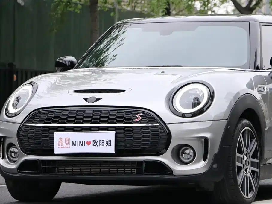2023 MINI CLUBMAN 2.0T COOPER S Connoisseur — миниатюра 8